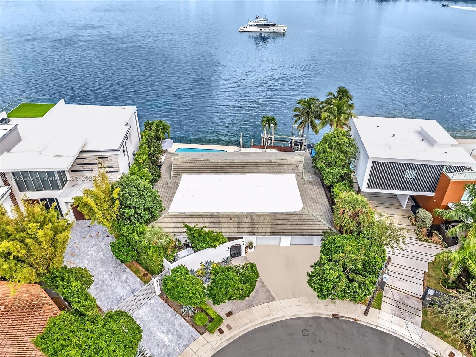 BAY CREST SEC 3 - Residential