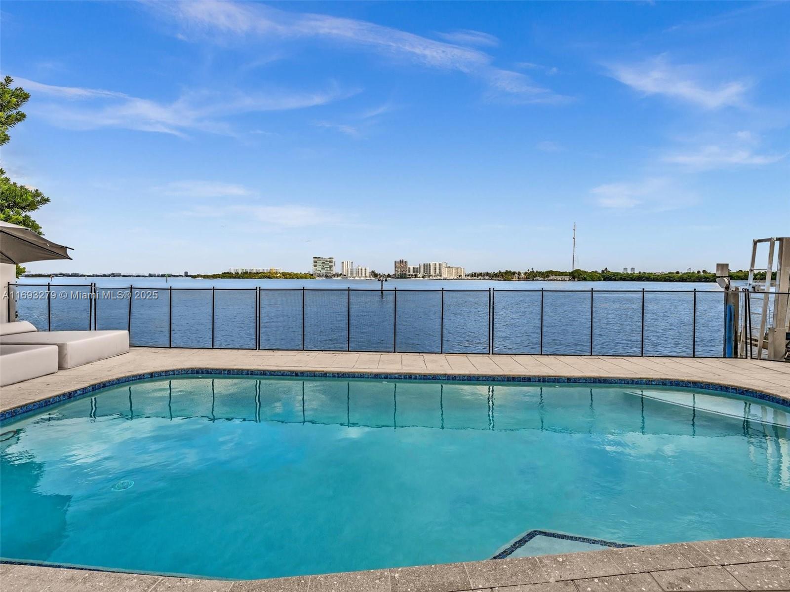 BAY CREST SEC 3 - Residential