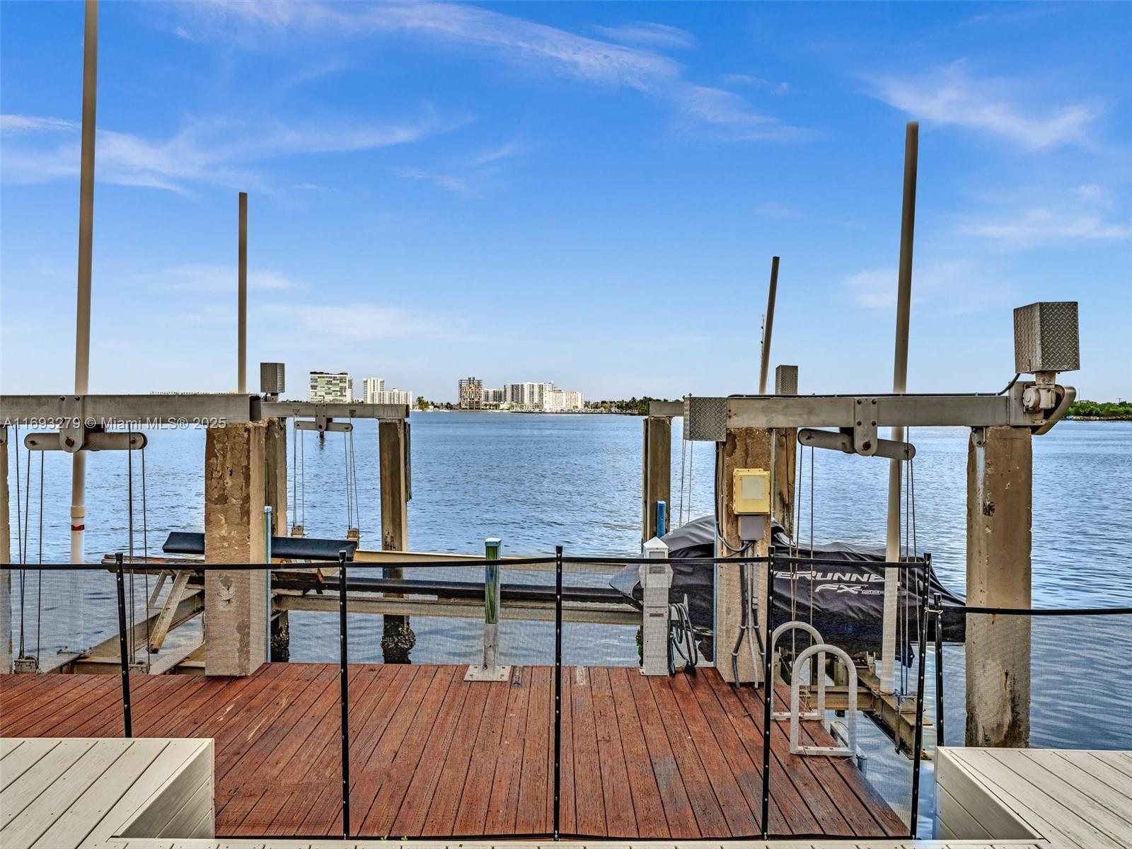 BAY CREST SEC 3 - Residential