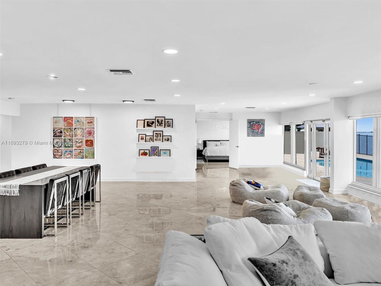 BAY CREST SEC 3 - Residential