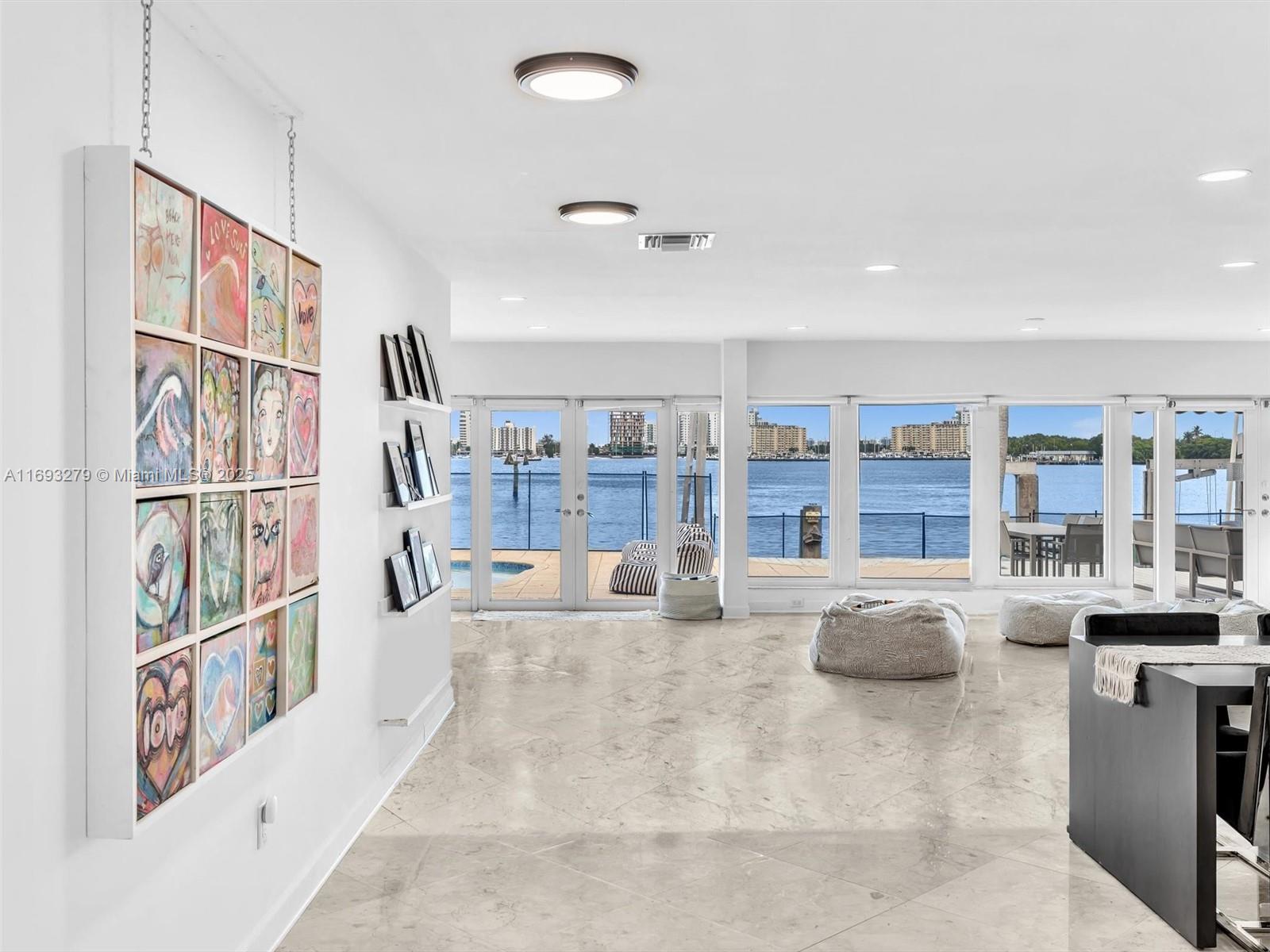 BAY CREST SEC 3 - Residential