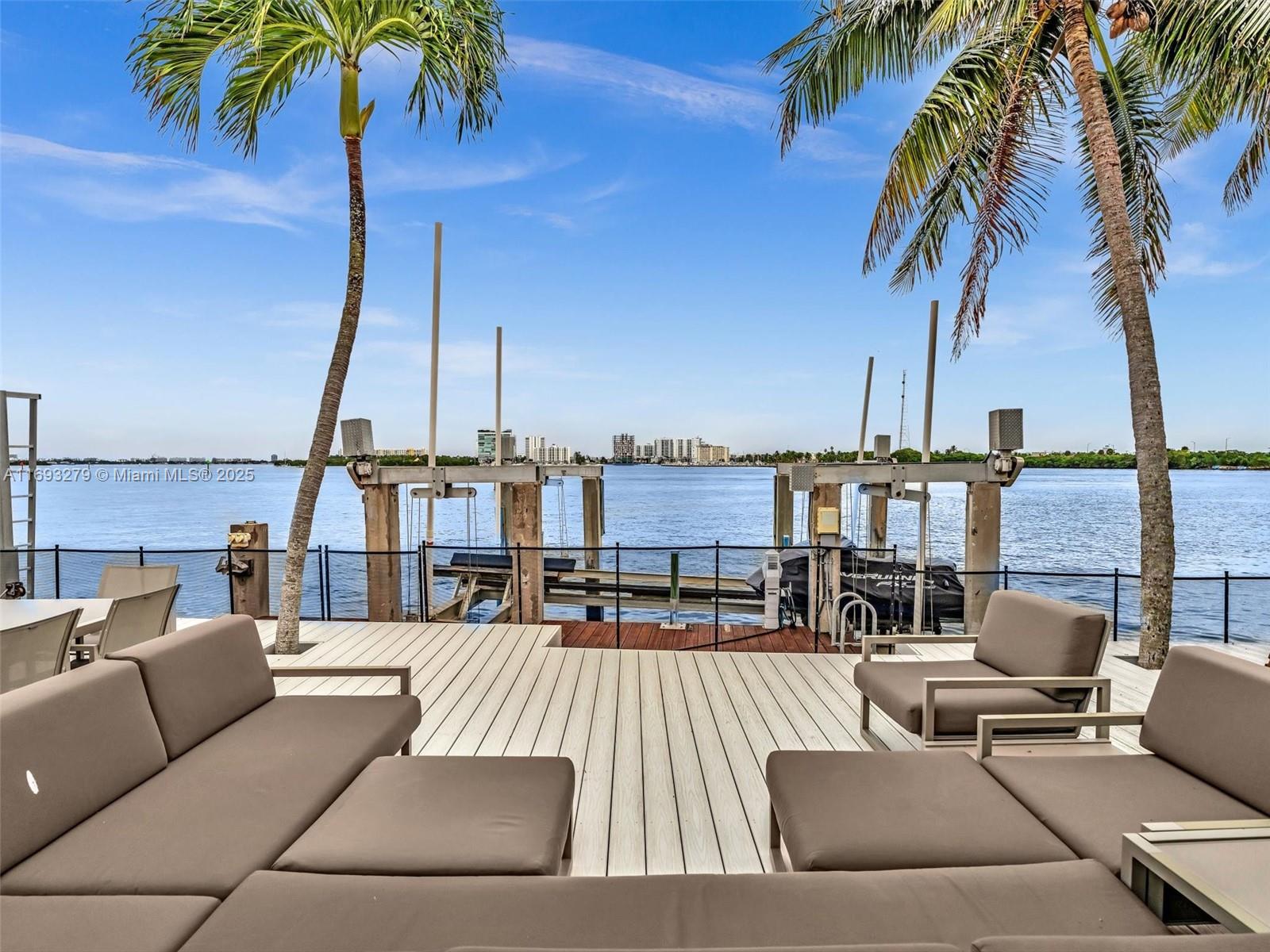 BAY CREST SEC 3 - Residential