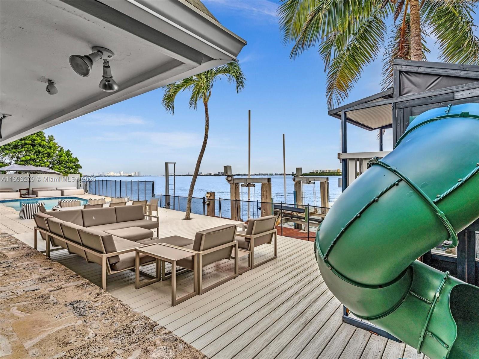 BAY CREST SEC 3 - Residential