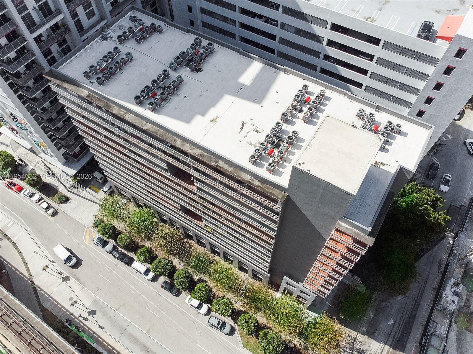 CASA GRANDE I TOWERS COND - Residential