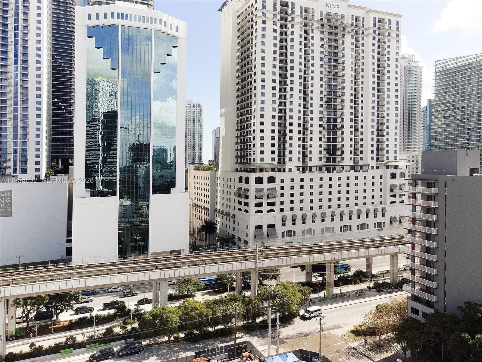 CASA GRANDE I TOWERS COND - Residential