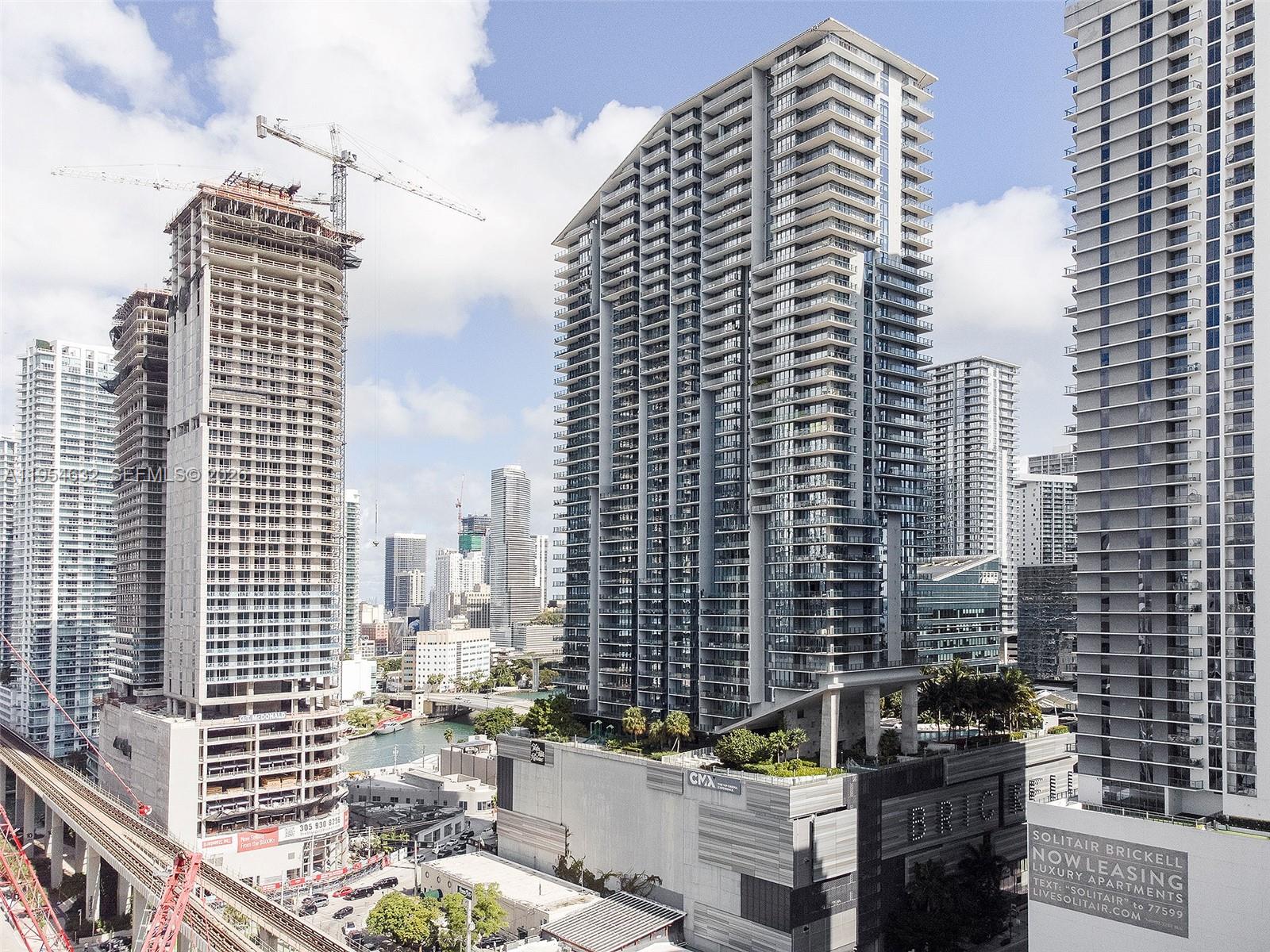 CASA GRANDE I TOWERS COND - Residential