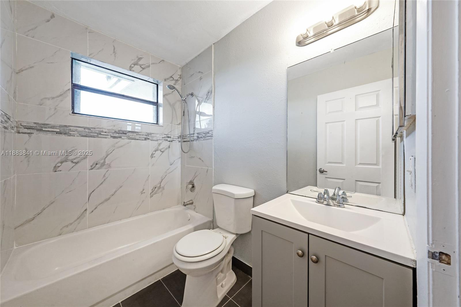 SAN REMO - Residential Lease