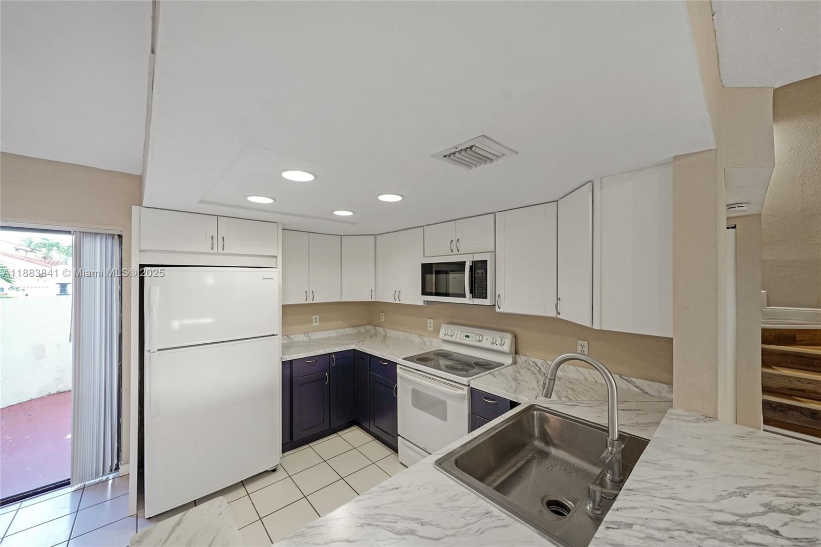 SAN REMO - Residential Lease