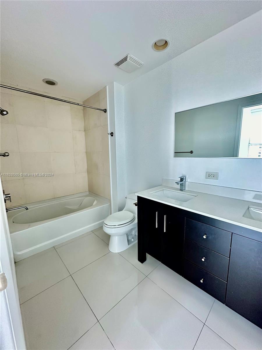 SOLARIS AT BRICKELL BAY C - Residential Lease