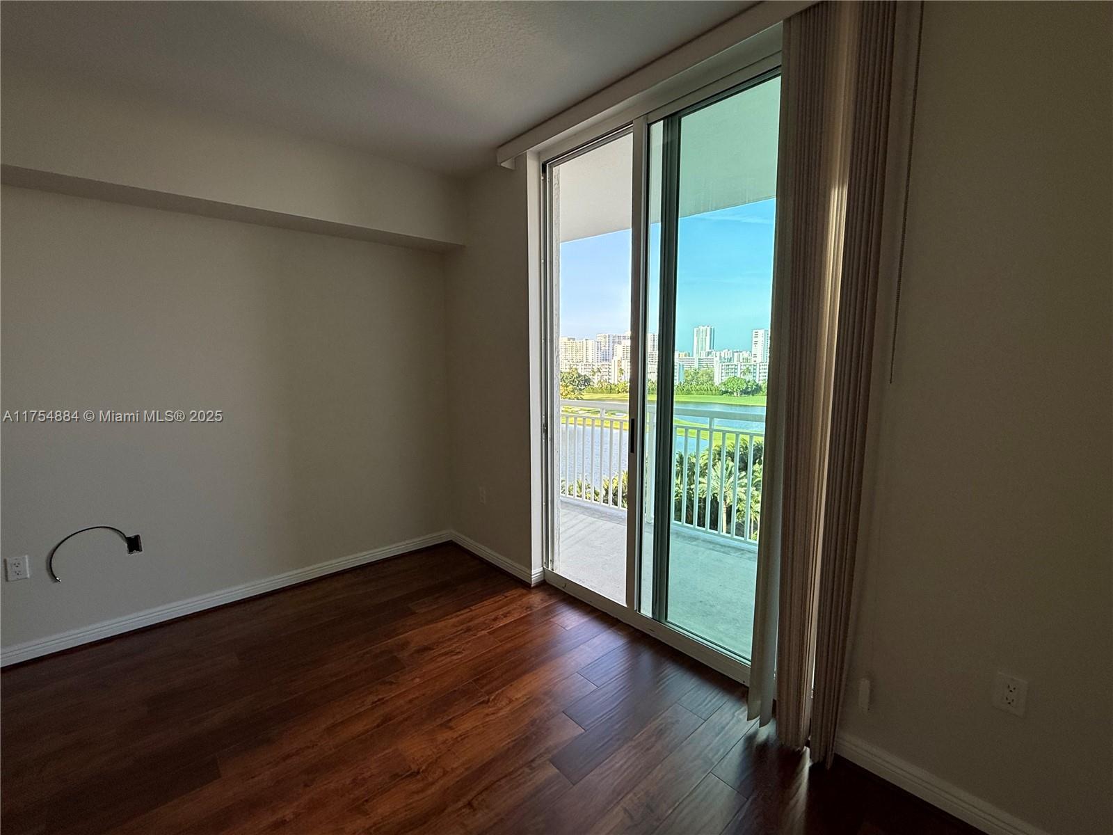 DUO CONDOMINIUM WEST - Residential