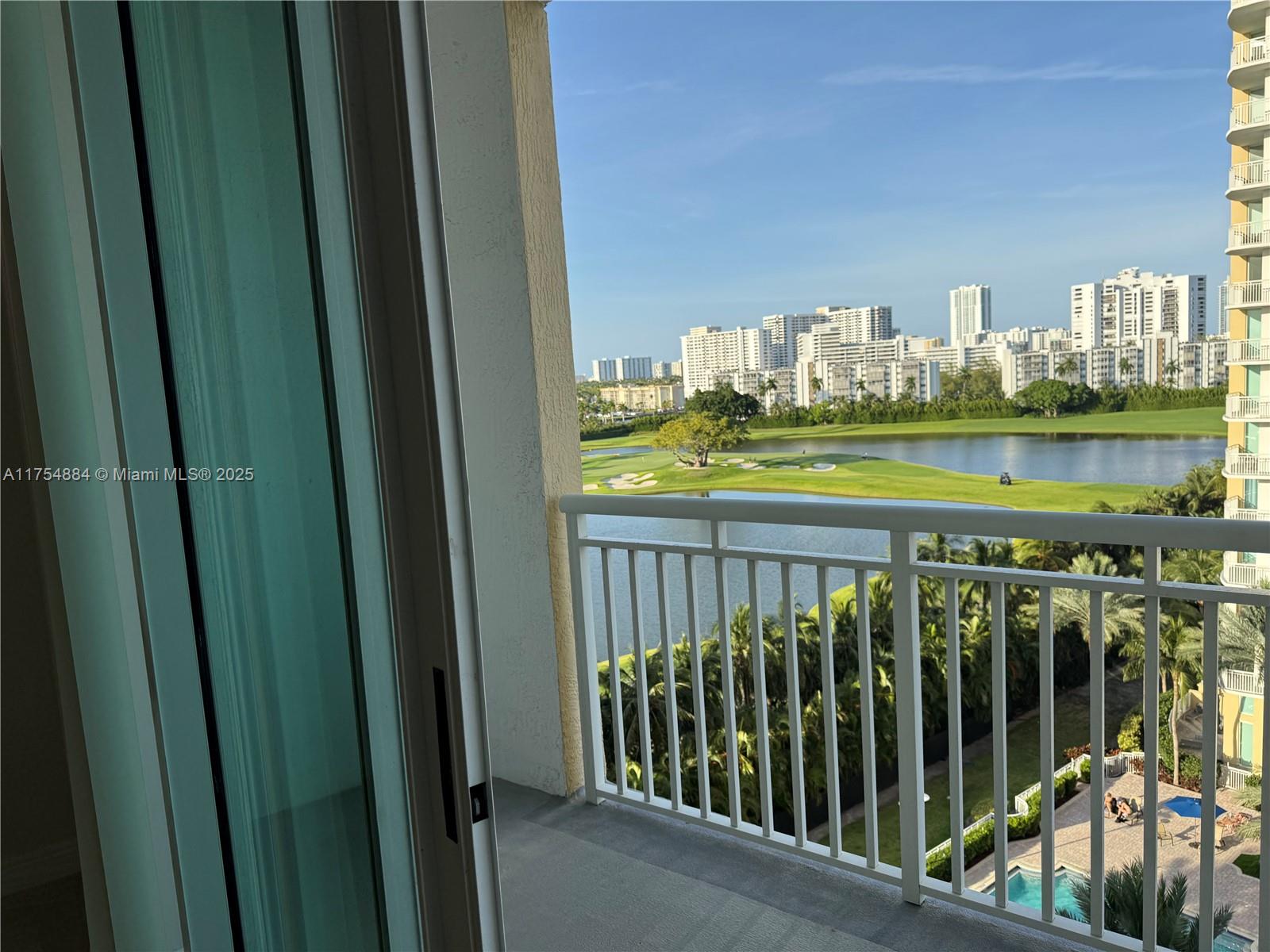 DUO CONDOMINIUM WEST - Residential