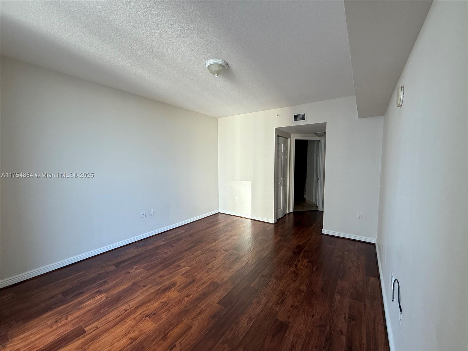 DUO CONDOMINIUM WEST - Residential