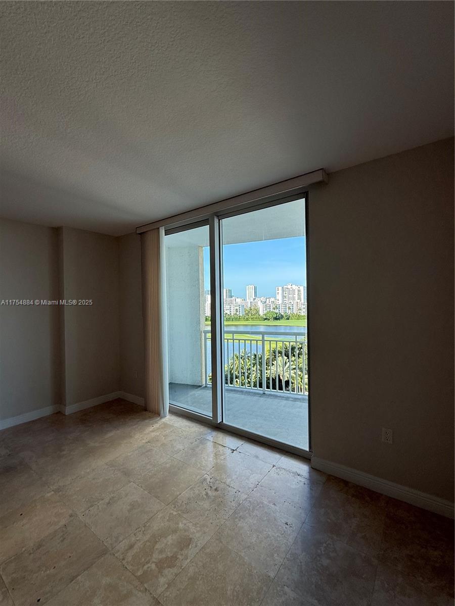 DUO CONDOMINIUM WEST - Residential