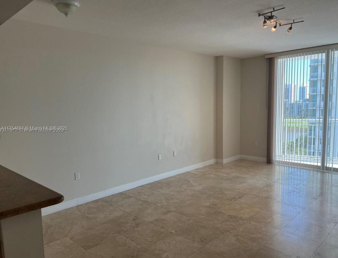 DUO CONDOMINIUM WEST - Residential