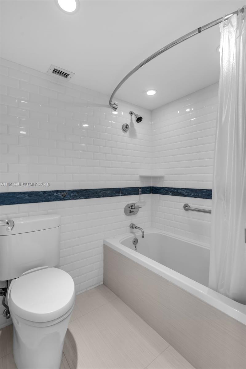 MIRASOL OCEAN TOWERS COND - Residential