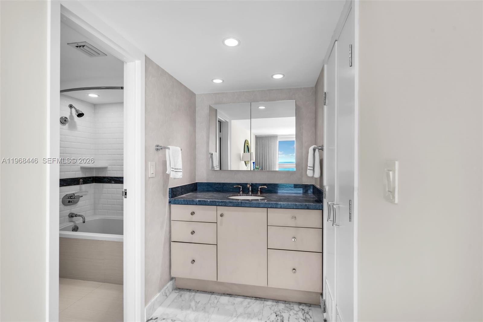 MIRASOL OCEAN TOWERS COND - Residential