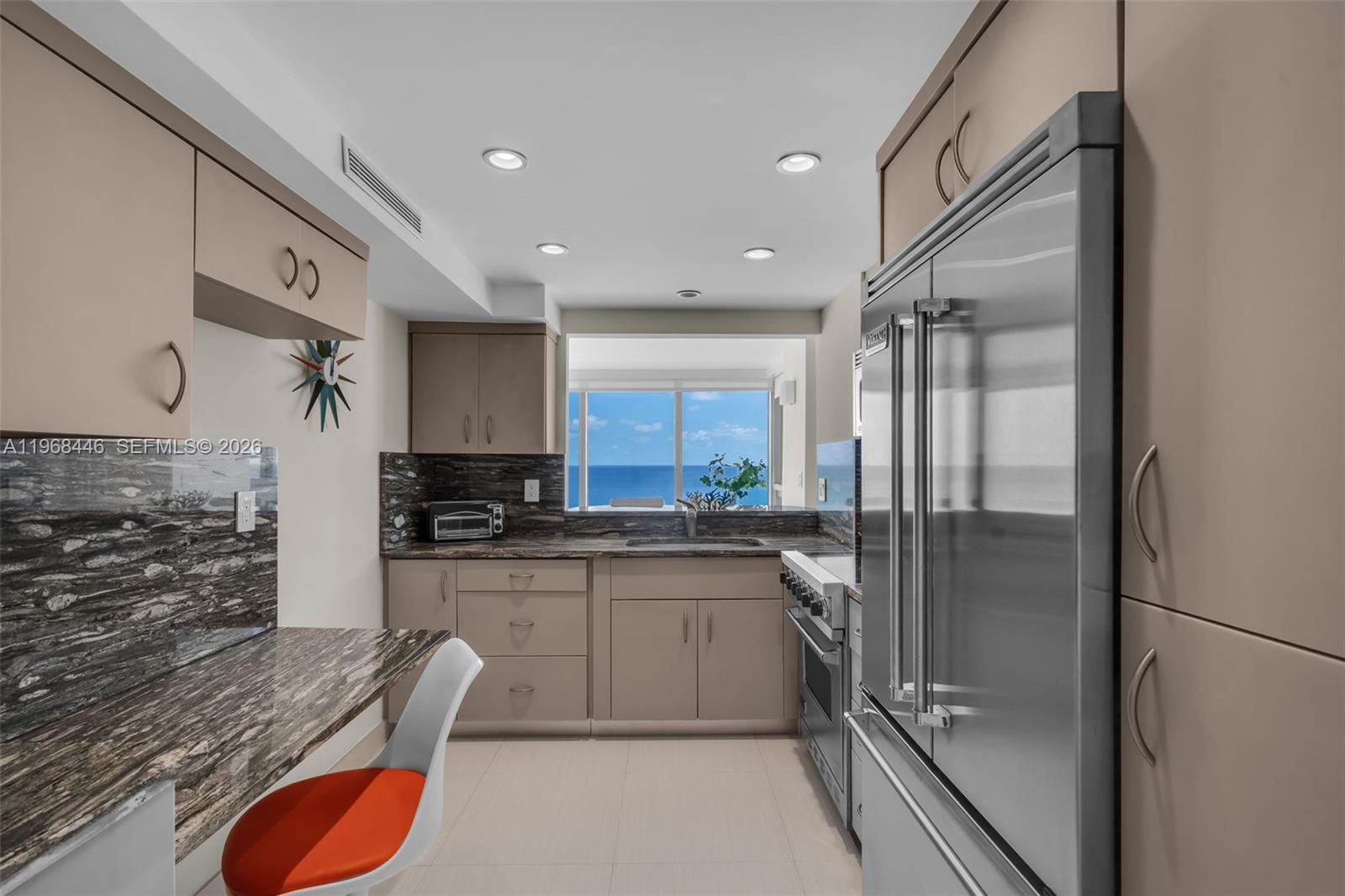 MIRASOL OCEAN TOWERS COND - Residential