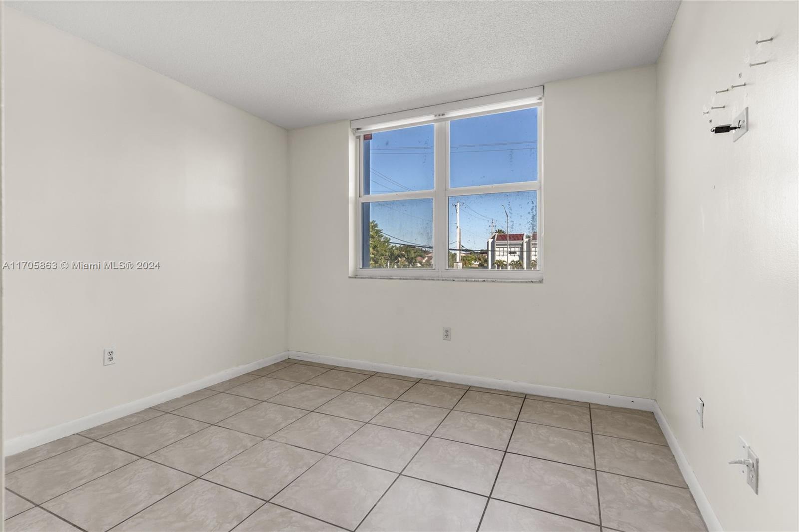 LUDLUM LAKE CONDO BLDG C - Residential