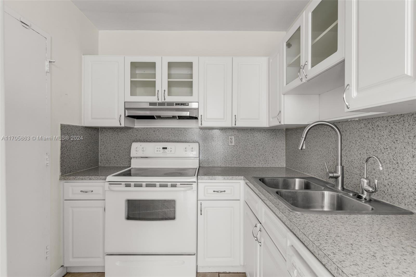 LUDLUM LAKE CONDO BLDG C - Residential
