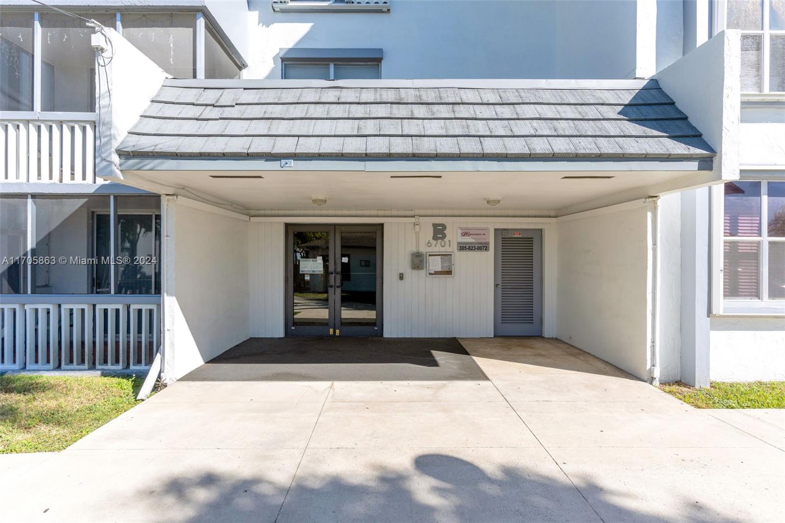 LUDLUM LAKE CONDO BLDG C - Residential