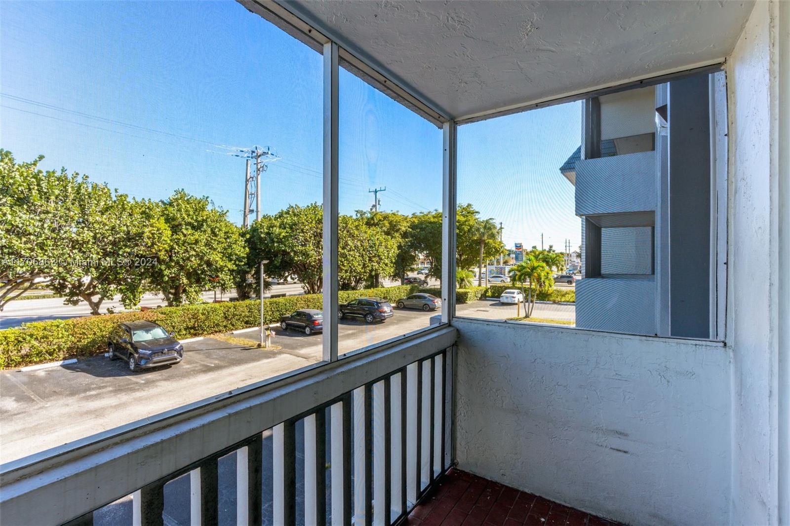 LUDLUM LAKE CONDO BLDG C - Residential