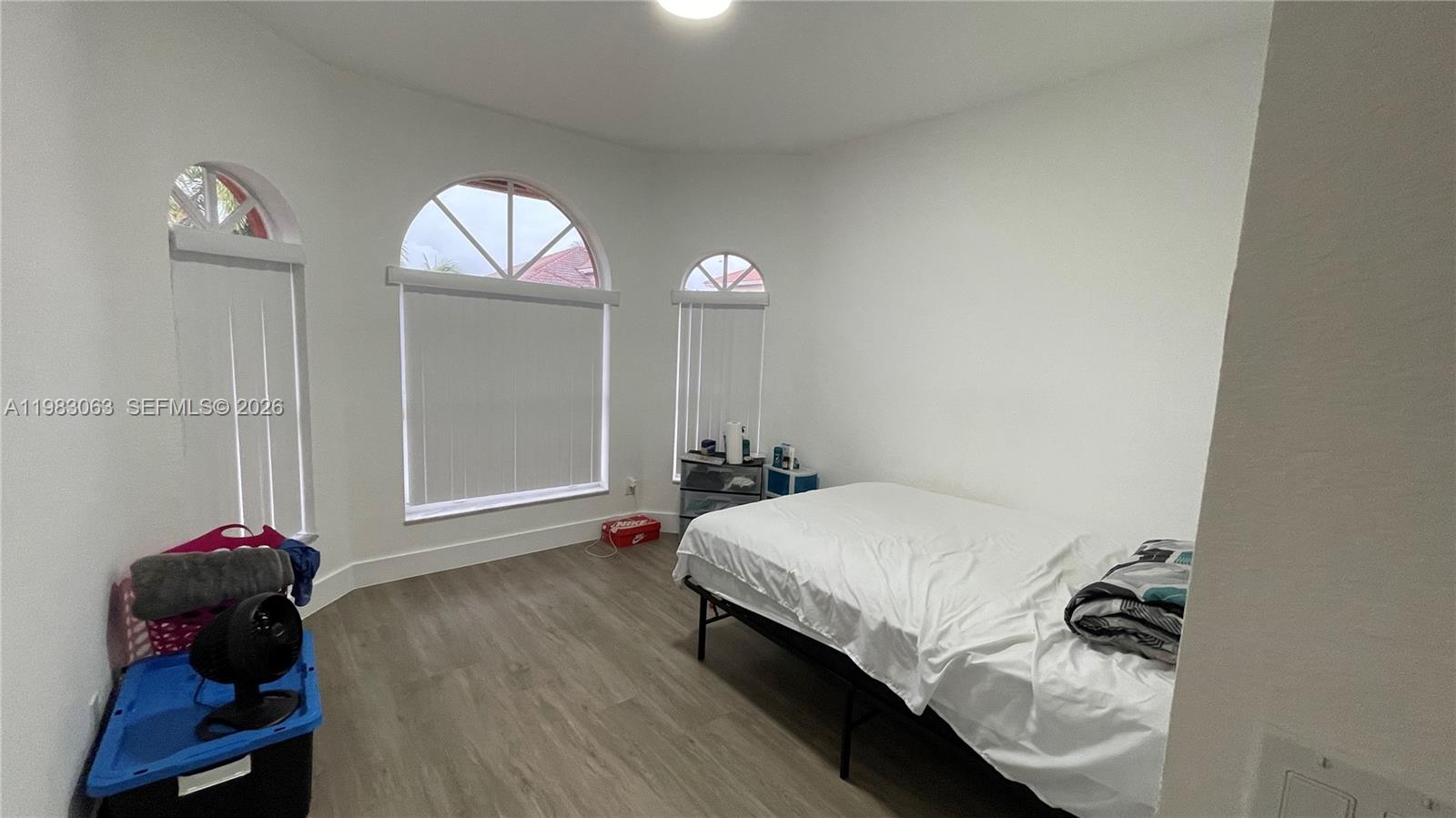 PEMBROKE LAKES SOUTH - Residential