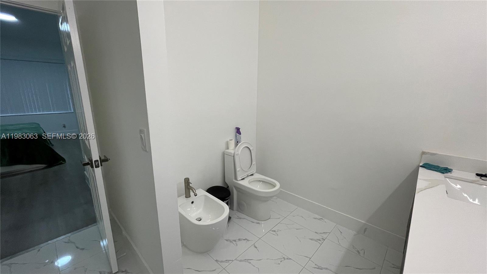 PEMBROKE LAKES SOUTH - Residential