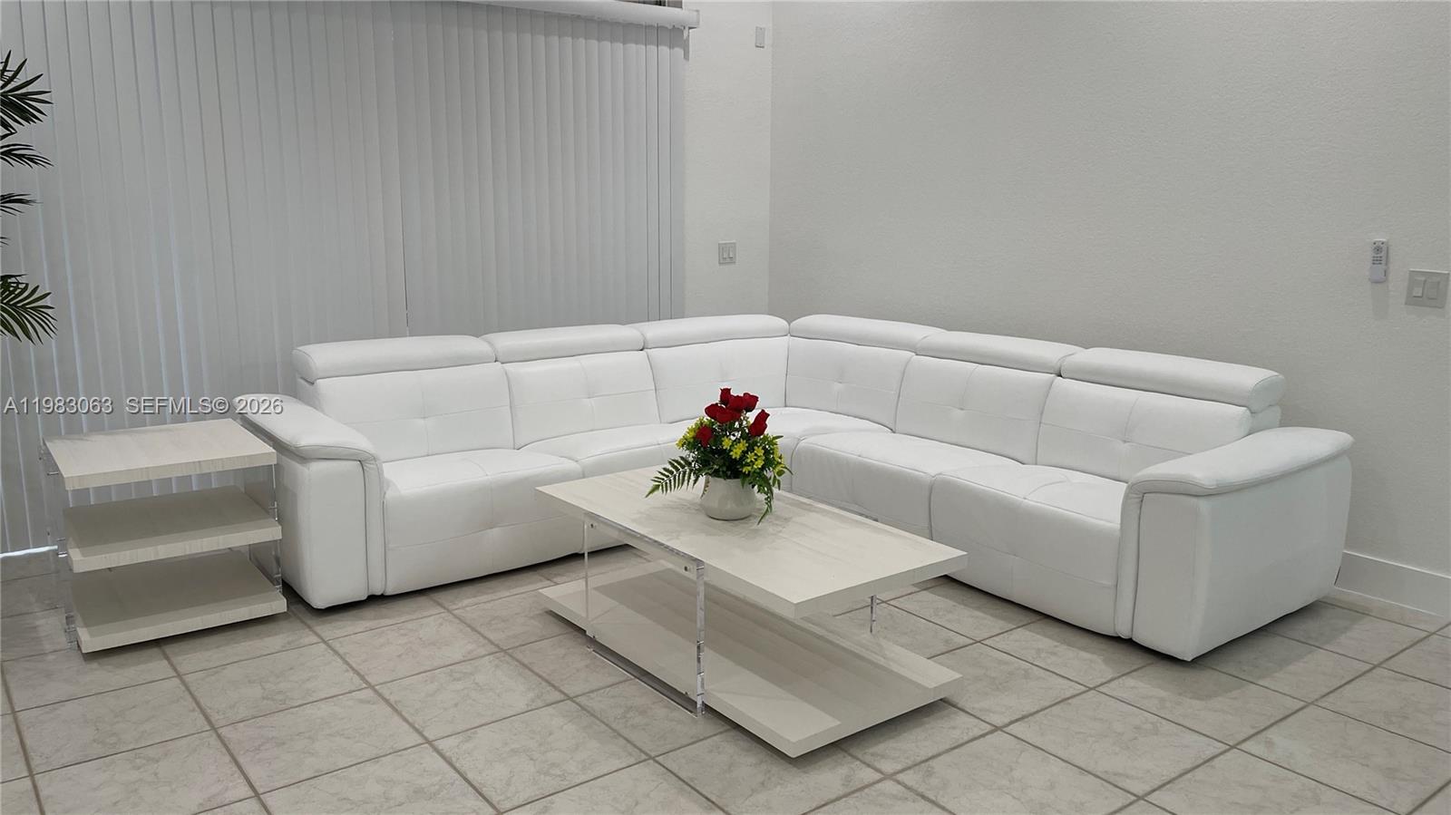 PEMBROKE LAKES SOUTH - Residential