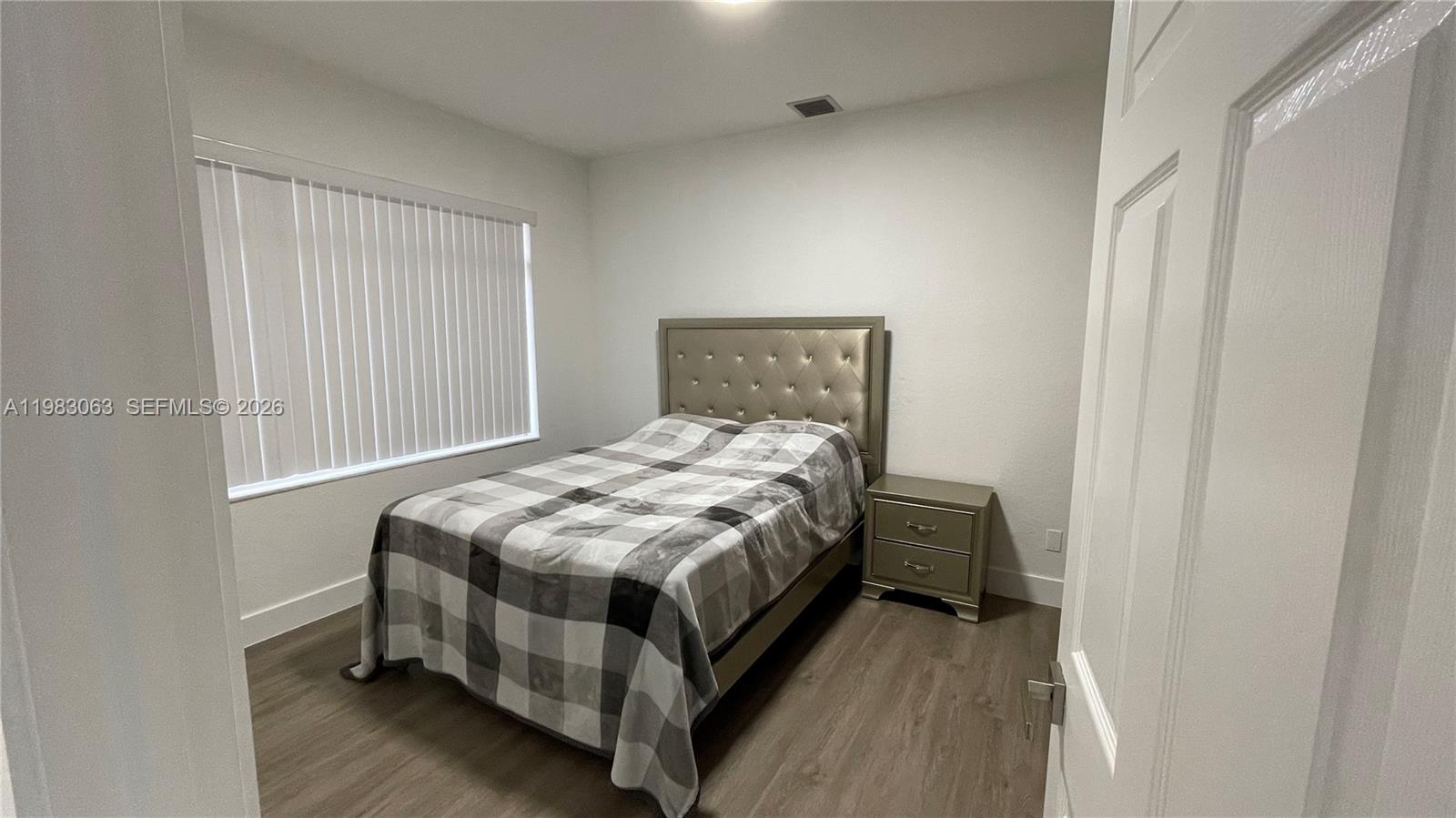 PEMBROKE LAKES SOUTH - Residential