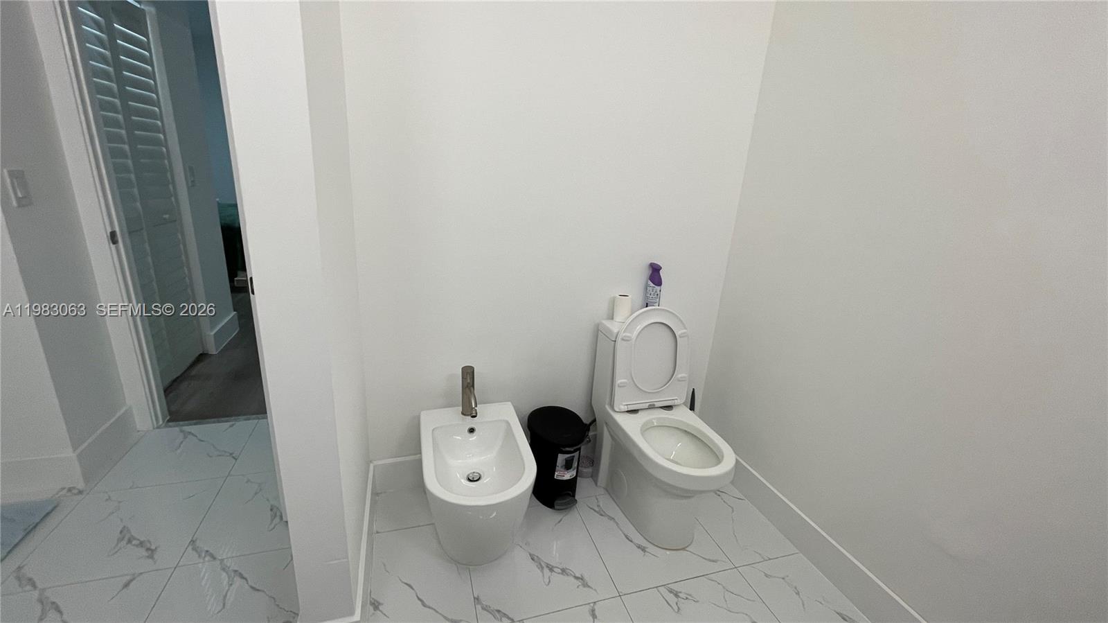 PEMBROKE LAKES SOUTH - Residential