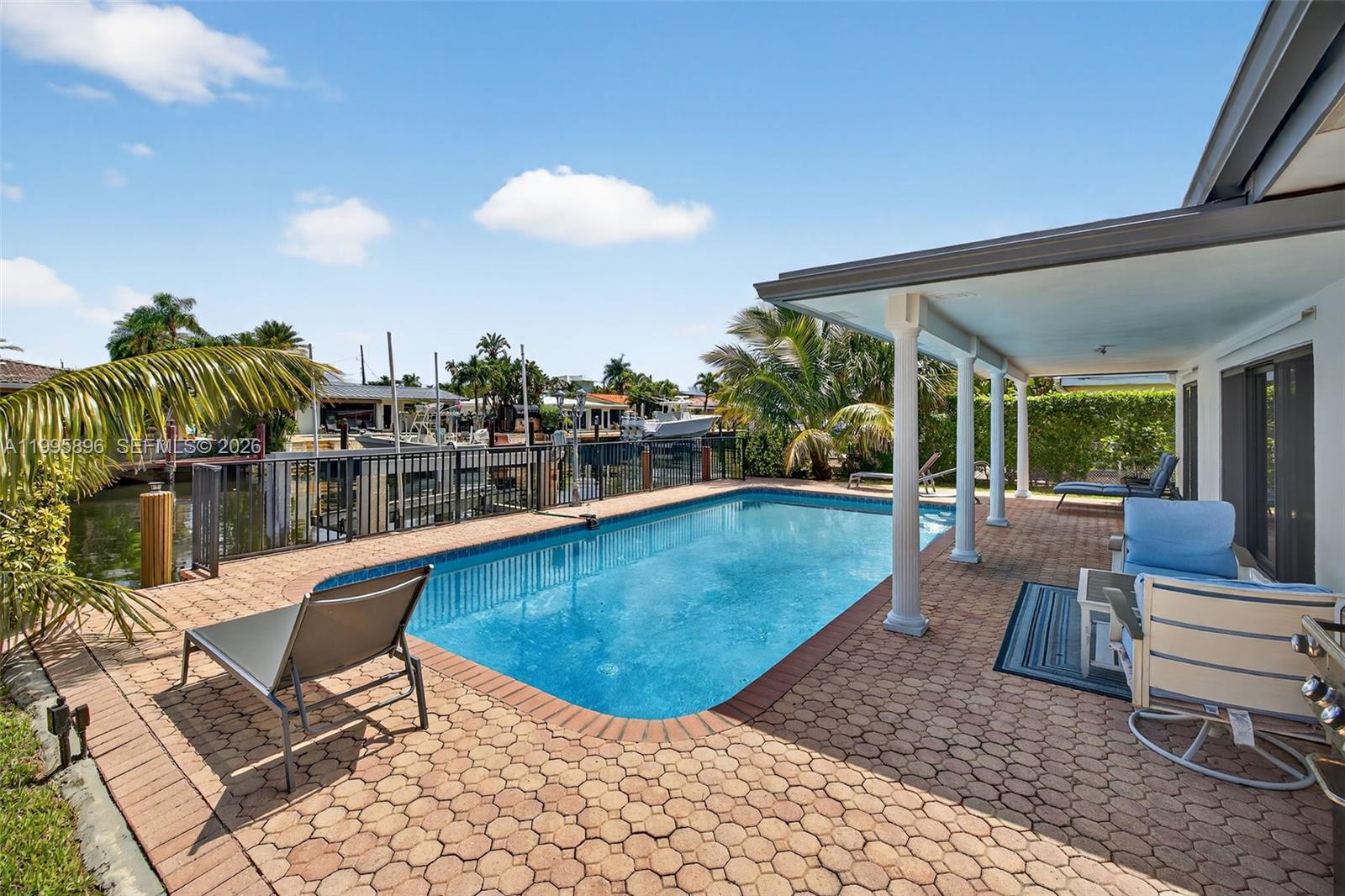 POMPANO ISLES - Residential