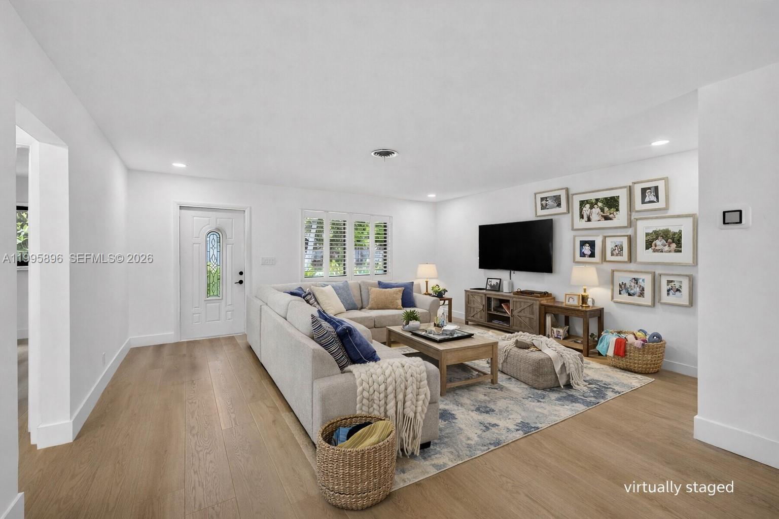 POMPANO ISLES - Residential