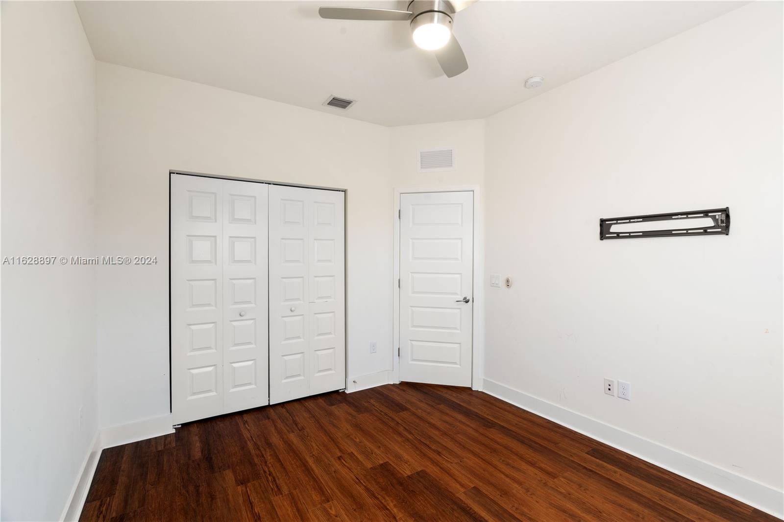 GRAND BAY NORTH - Residential