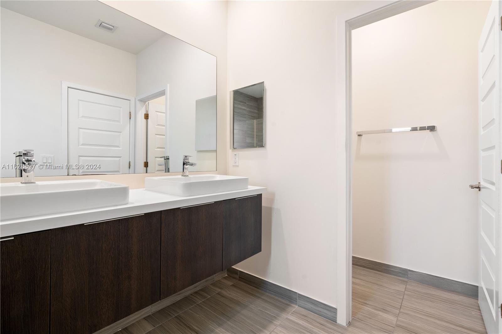 GRAND BAY NORTH - Residential
