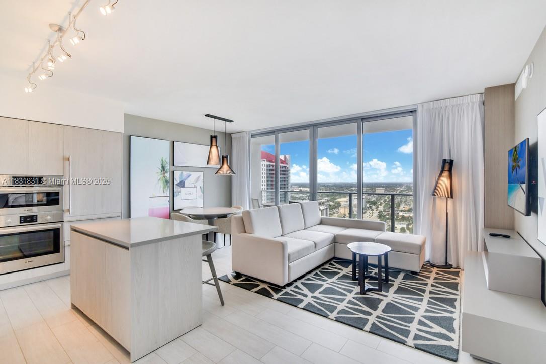 4010 S Ocean Dr R1406