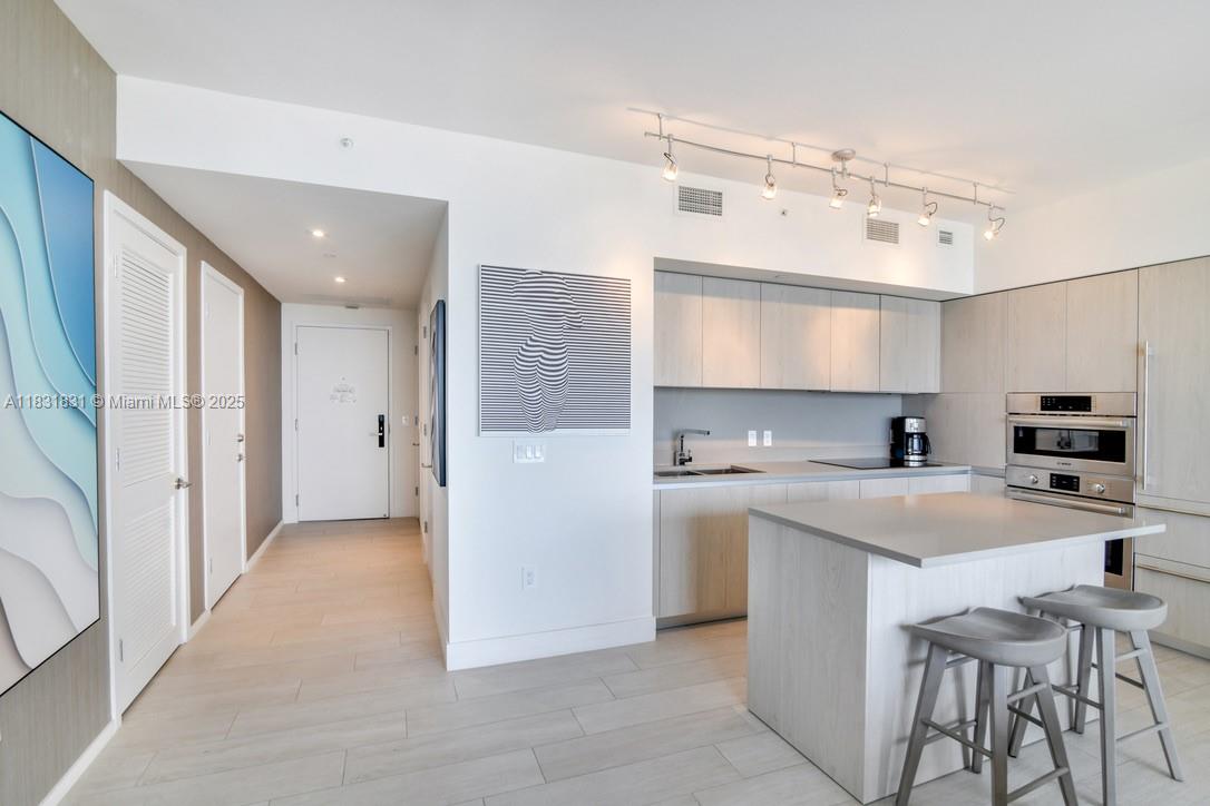 4010 S Ocean Dr R1406