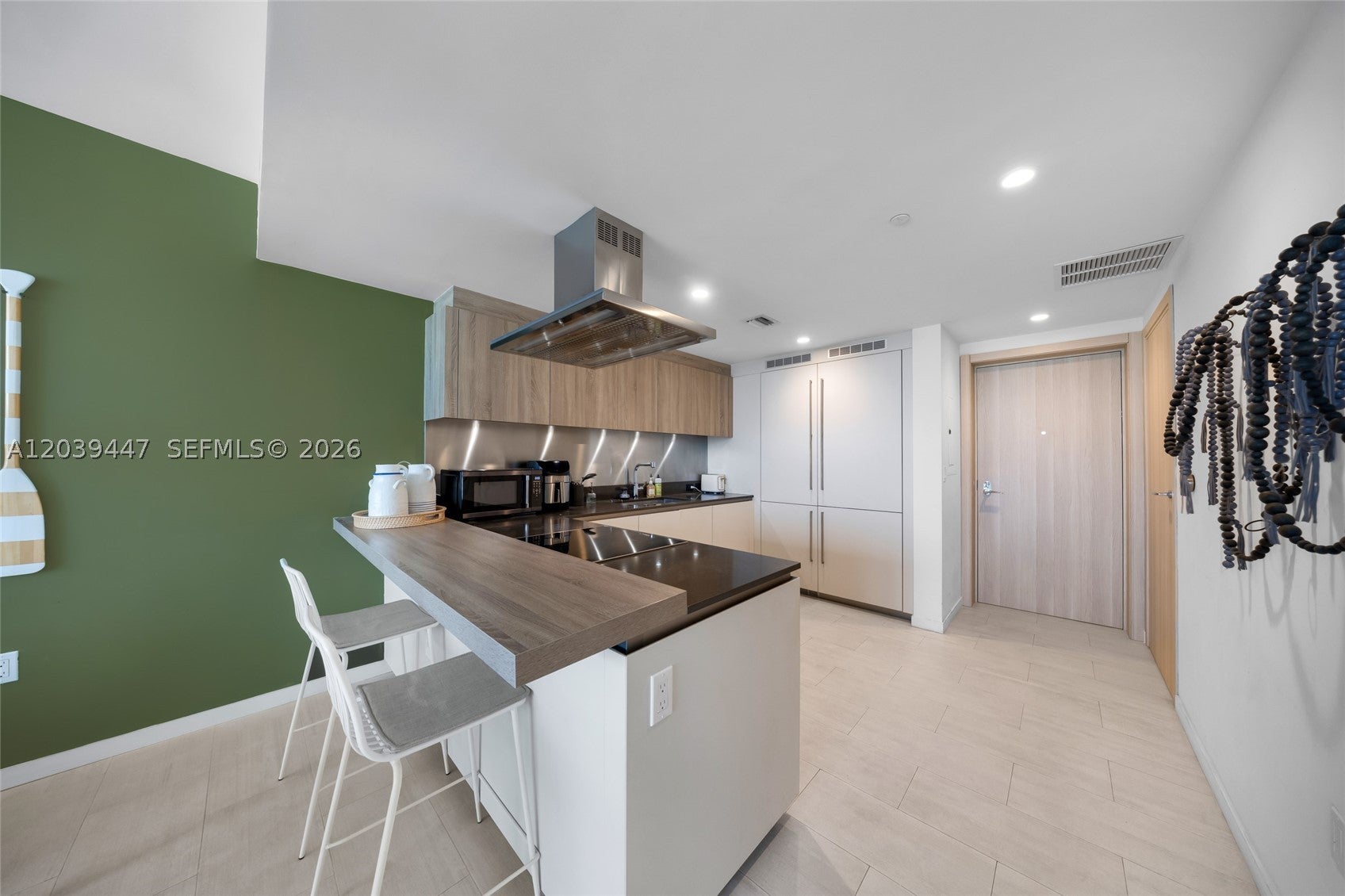 1000 Brickell Plz 4704