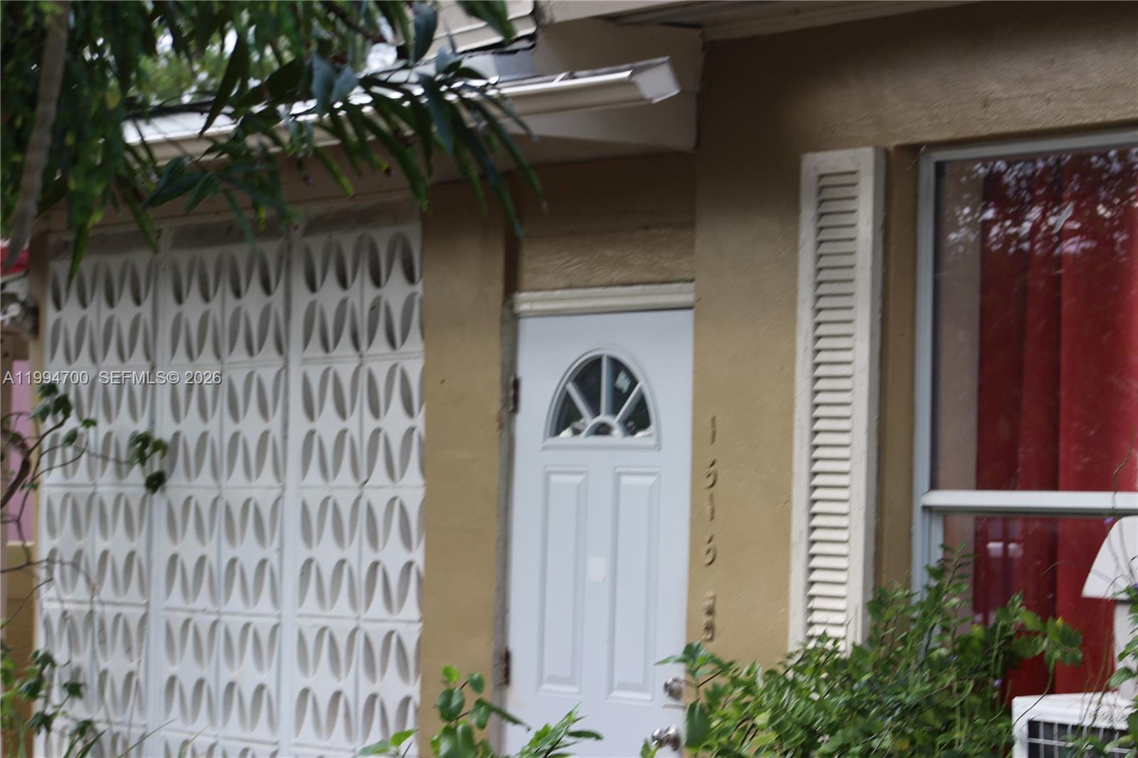 BISCAYNE COURT - Residential Income