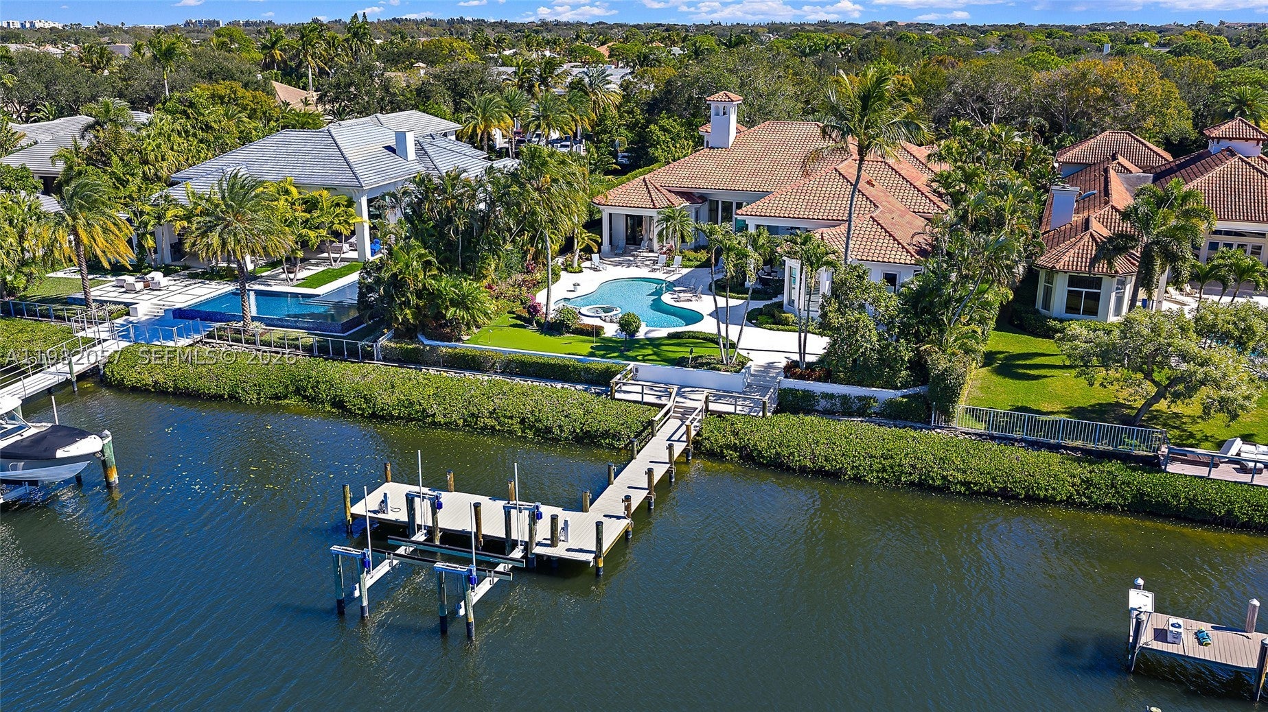 466 Mariner Dr