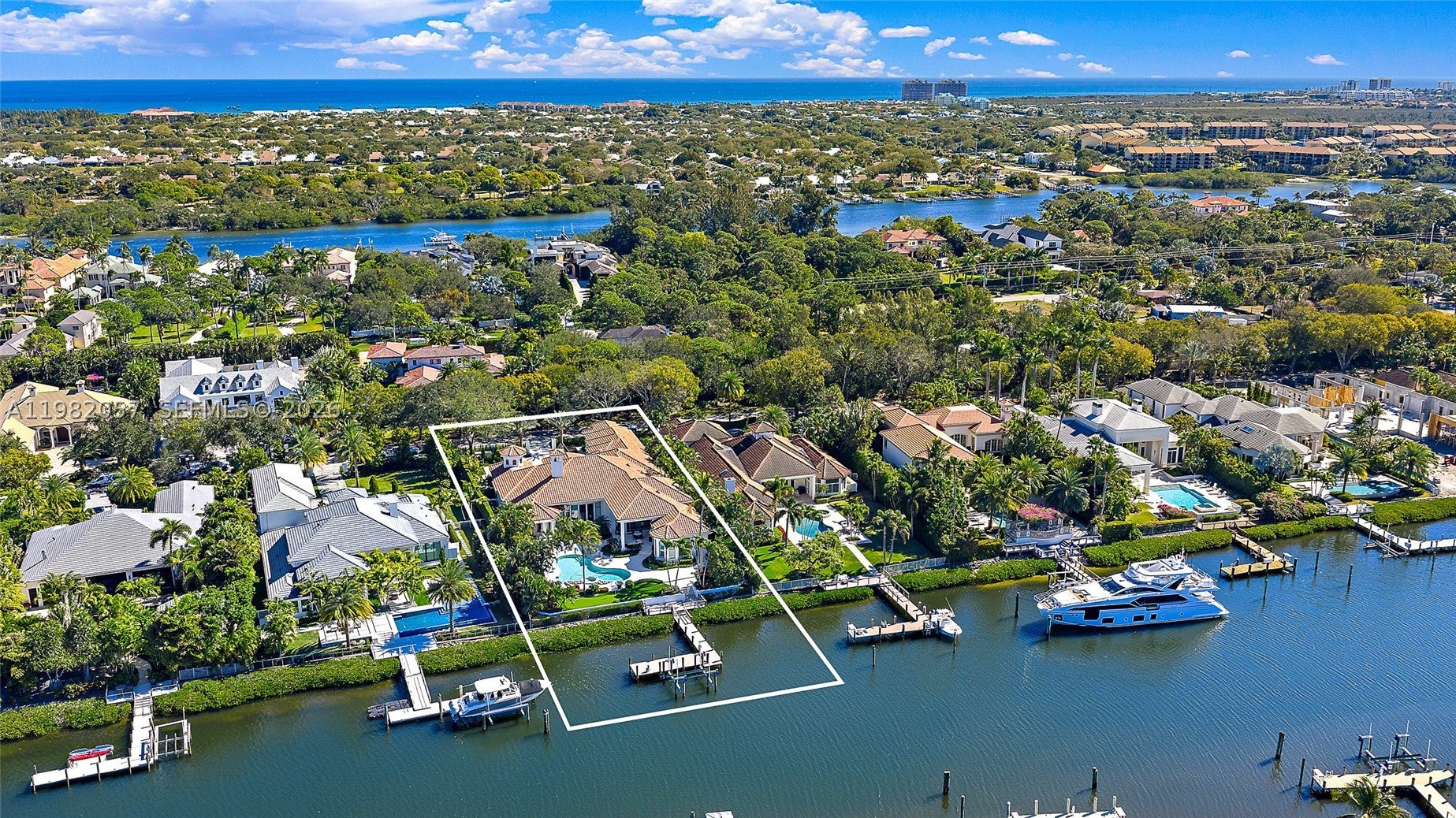 466 Mariner Dr