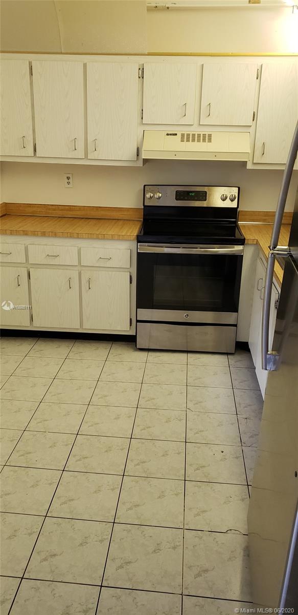 COURTYARDS OF BROWARD CON - Residential Lease