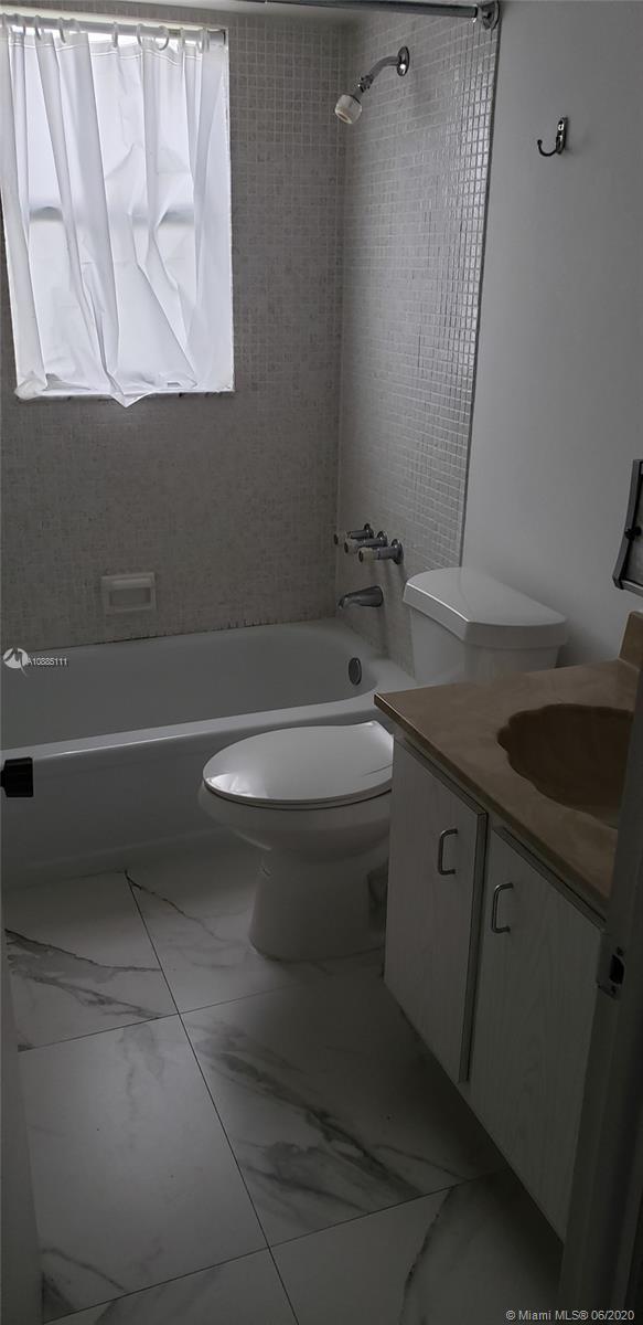 COURTYARDS OF BROWARD CON - Residential Lease