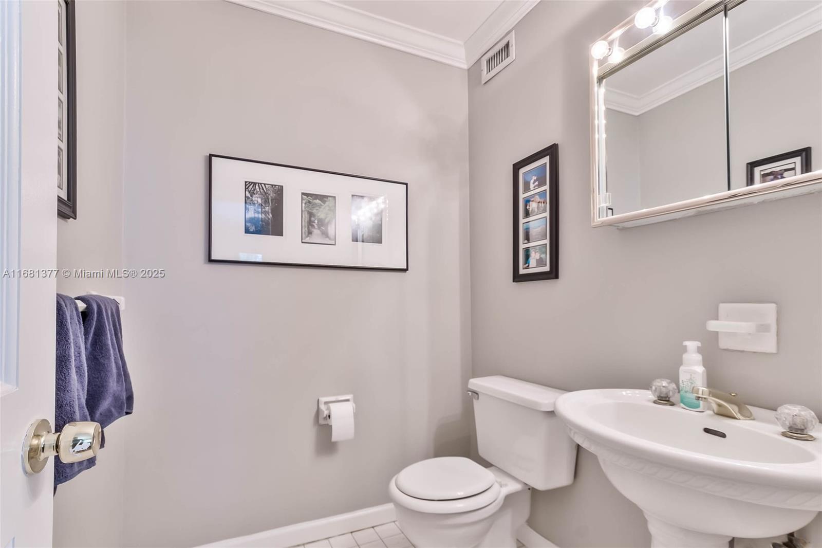 PINE TREE ESTATES 1ST ADD - Residential