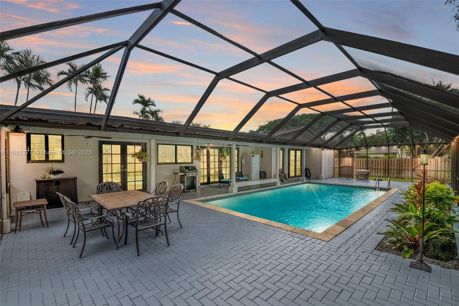 PINE TREE ESTATES 1ST ADD - Residential