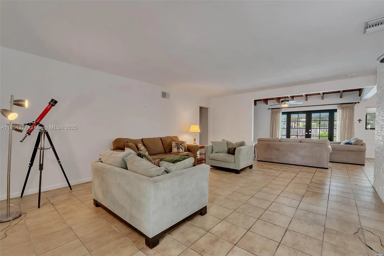 Pinecrest, Florida 33156, United States, 4 Bedrooms Bedrooms, ,3 BathroomsBathrooms,Residential,Active,37230