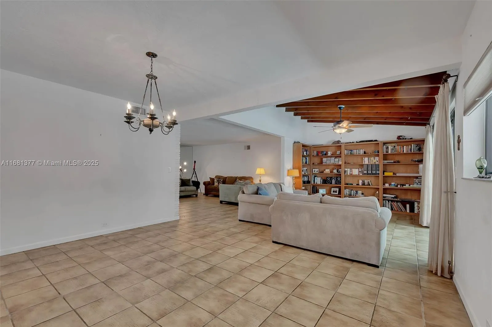 Pinecrest, Florida 33156, United States, 4 Bedrooms Bedrooms, ,3 BathroomsBathrooms,Residential,Active,37230
