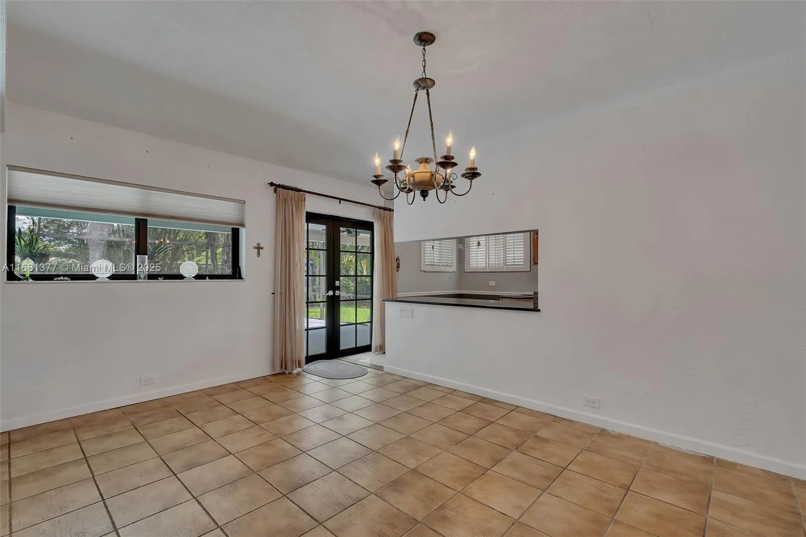 Pinecrest, Florida 33156, United States, 4 Bedrooms Bedrooms, ,3 BathroomsBathrooms,Residential,Active,37230