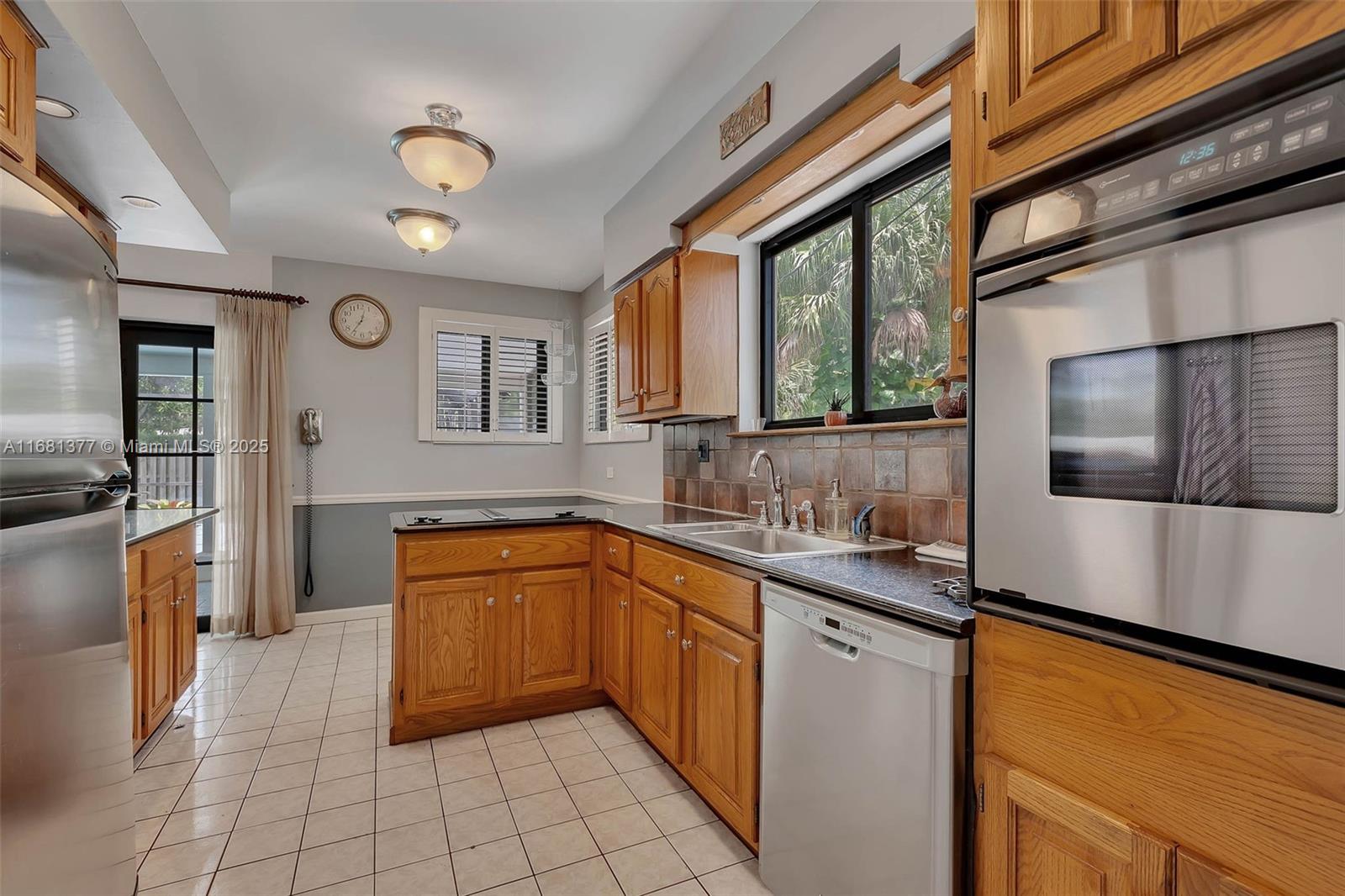 PINE TREE ESTATES 1ST ADD - Residential