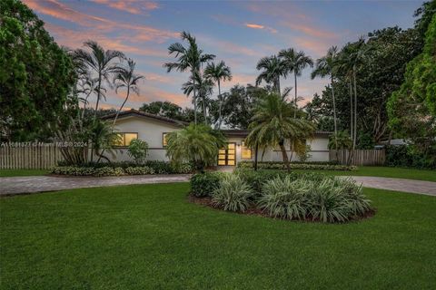 A home in Pinecrest