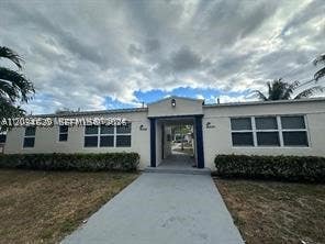 Photo of 1956 Lincoln St #2, Hollywood, FL 33020 (MLS # A12034629)